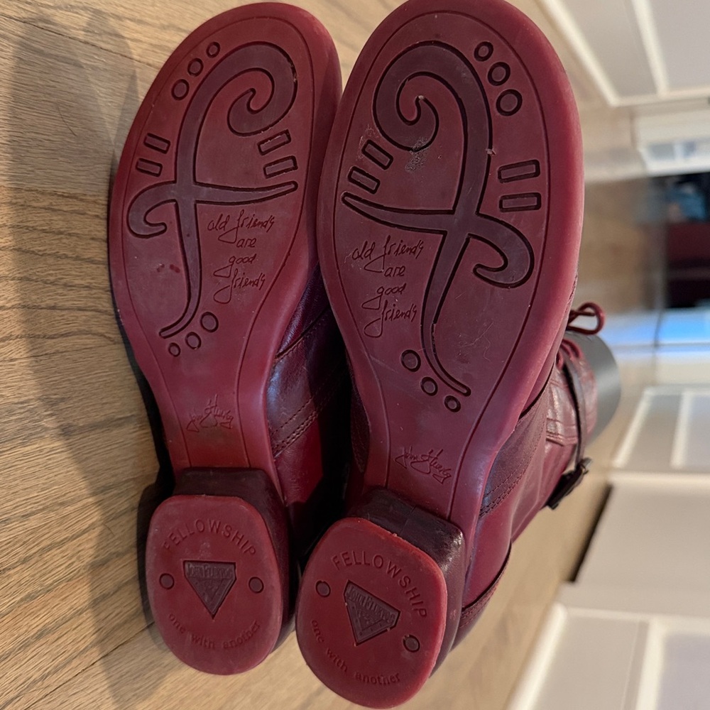 EUC John Fluevog Fellowship Elliston Boots in Burgundy Sz 8.5 - Picture 4 of 4